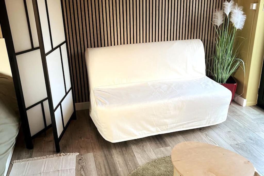 Gite Et Chambre D'Hote Gussignies エクステリア 写真